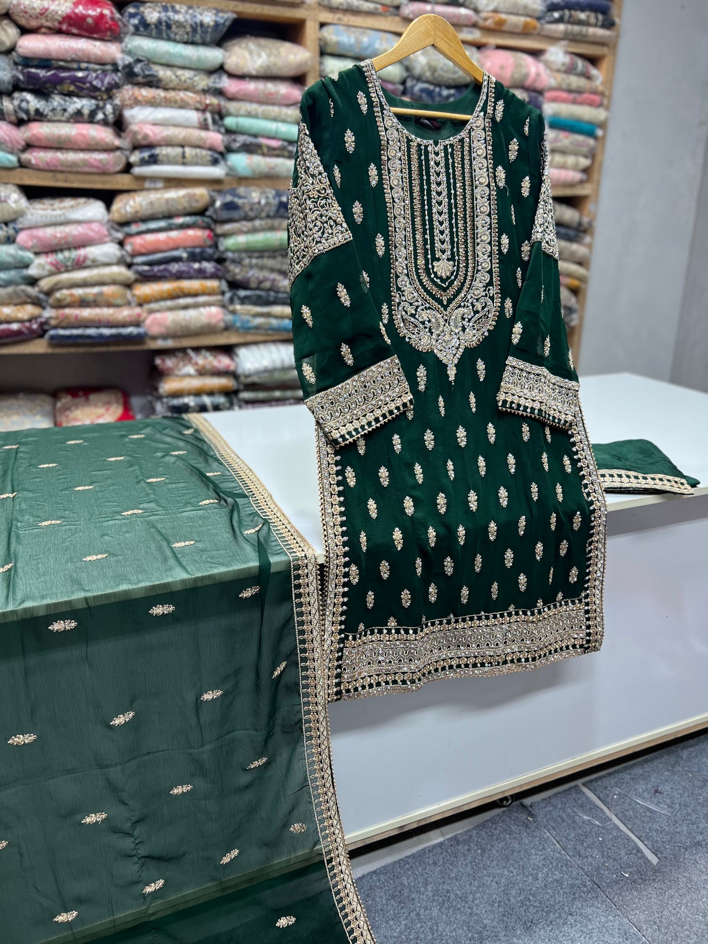 Luxury Chiffon 3PC Heavy Embroidered Wedding Wear Suit | Punjab Boutique Jhelum