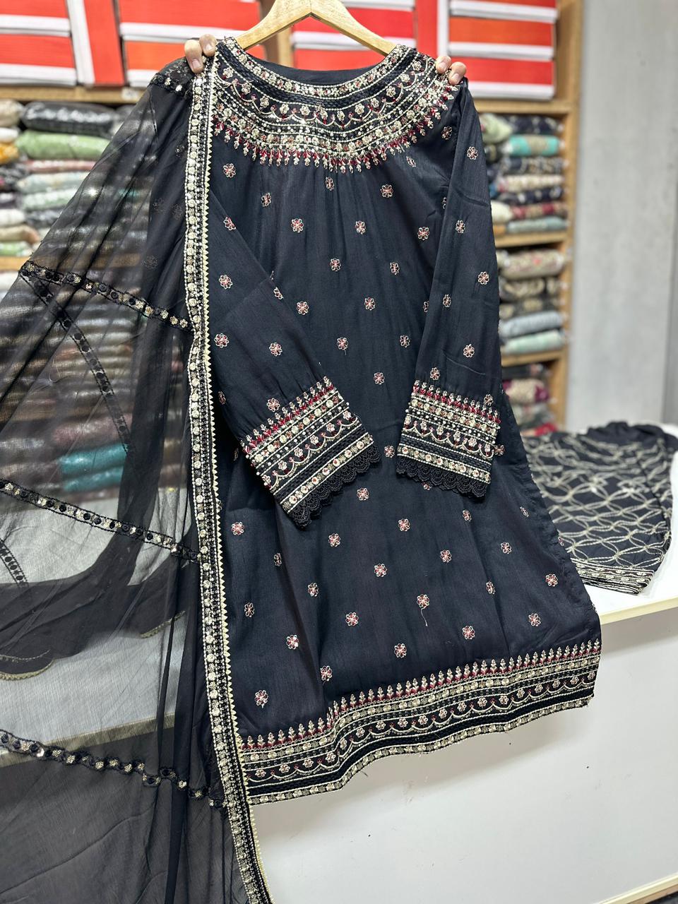 SG2450 Black