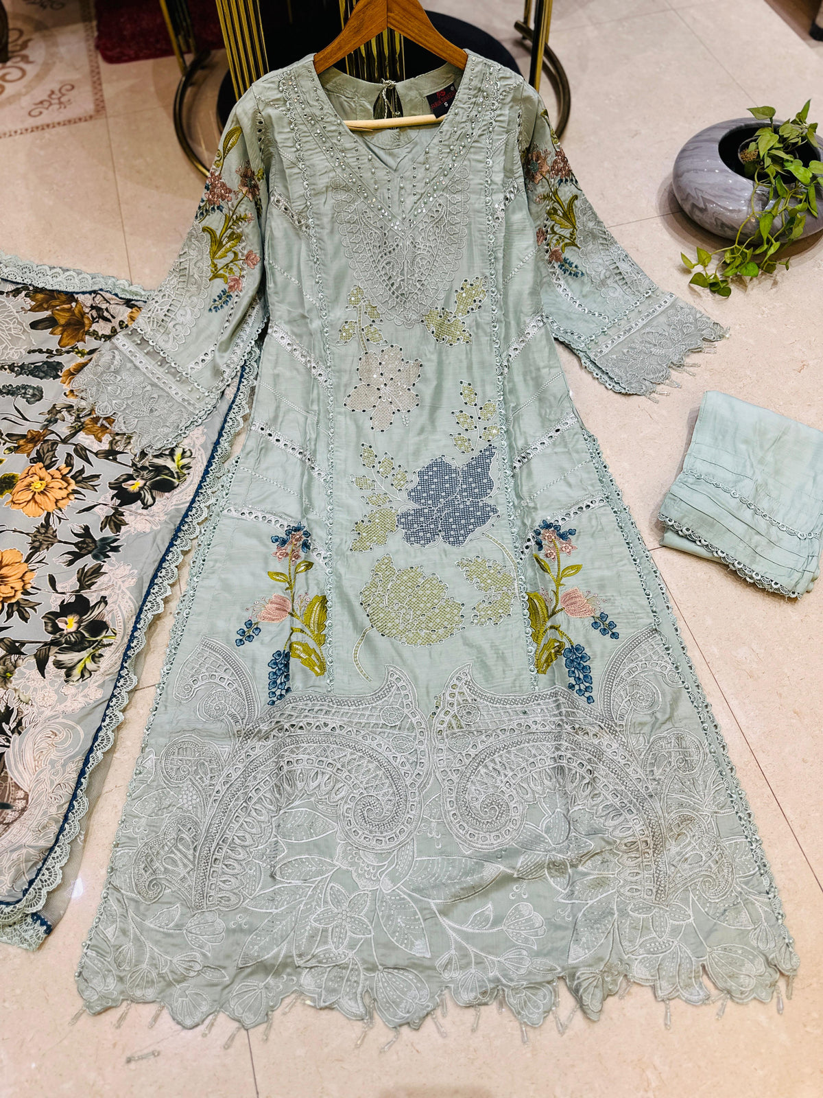 SG1478 Chikan kari Viscose Sage Green