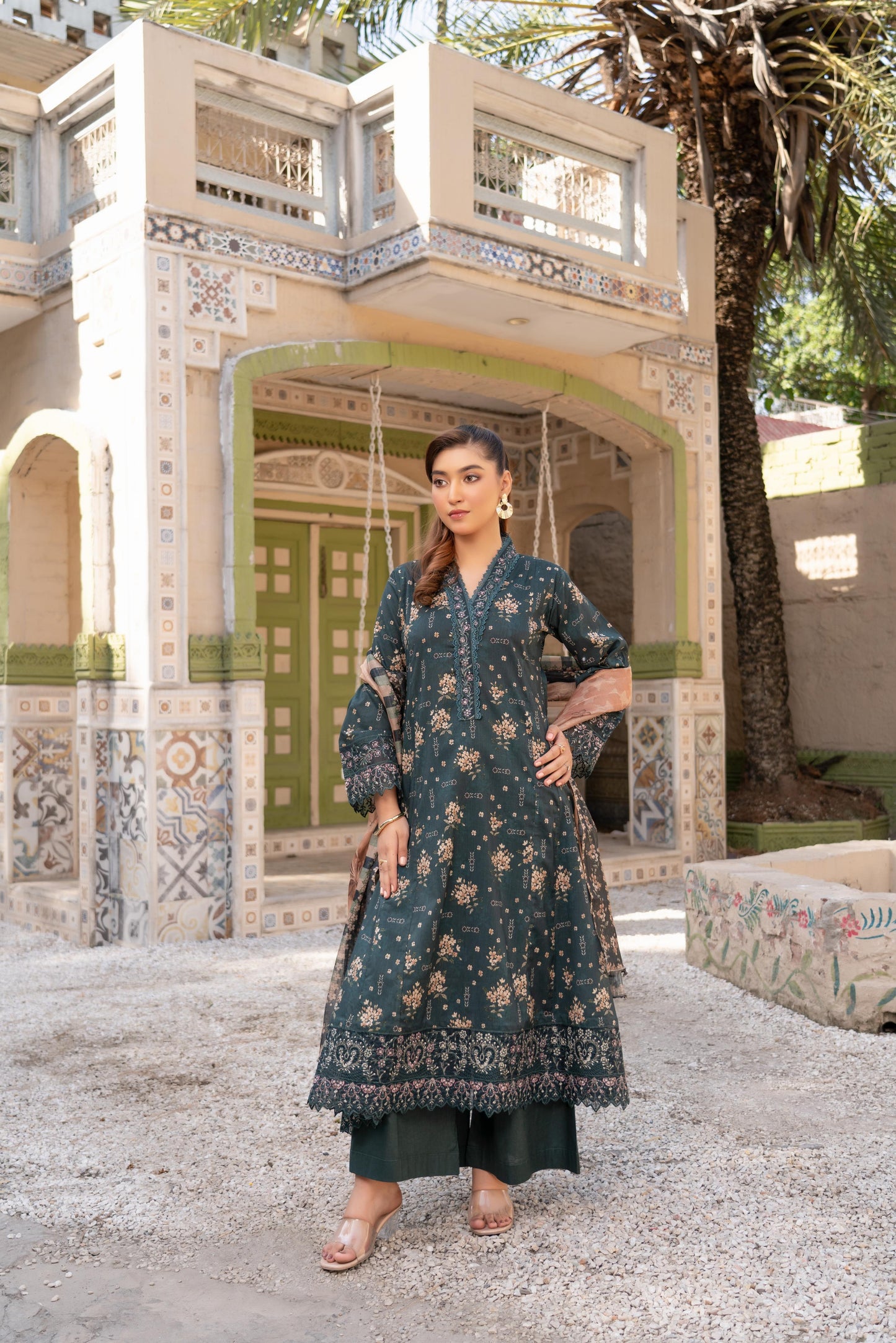 Munria Lawn Charcoal Grey