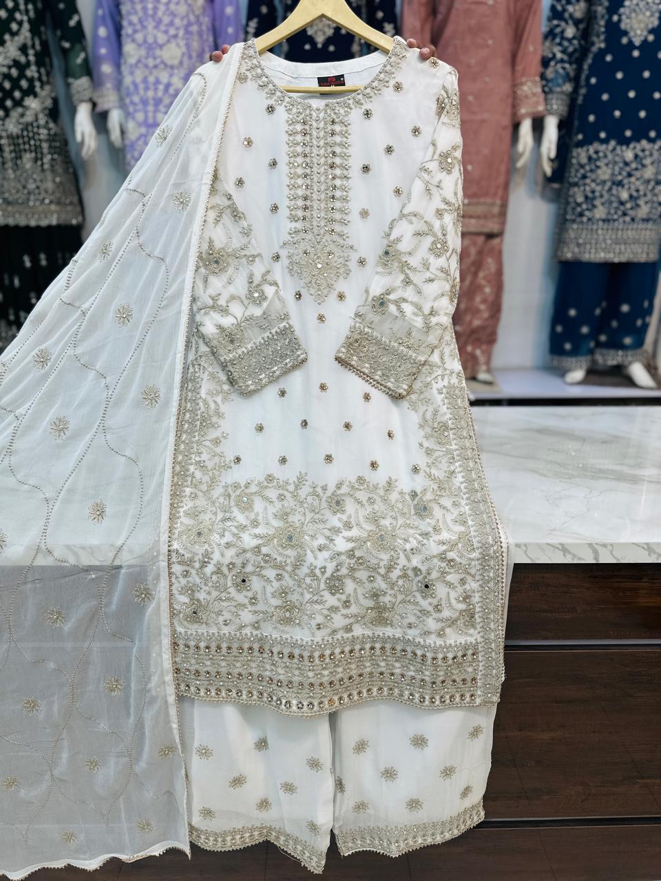 PB620 White