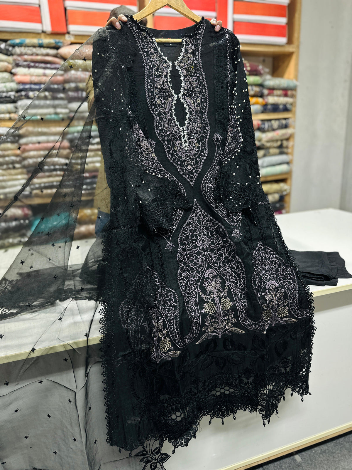 PB2839 Black