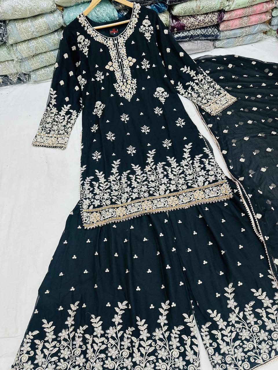 PB7492 Black
