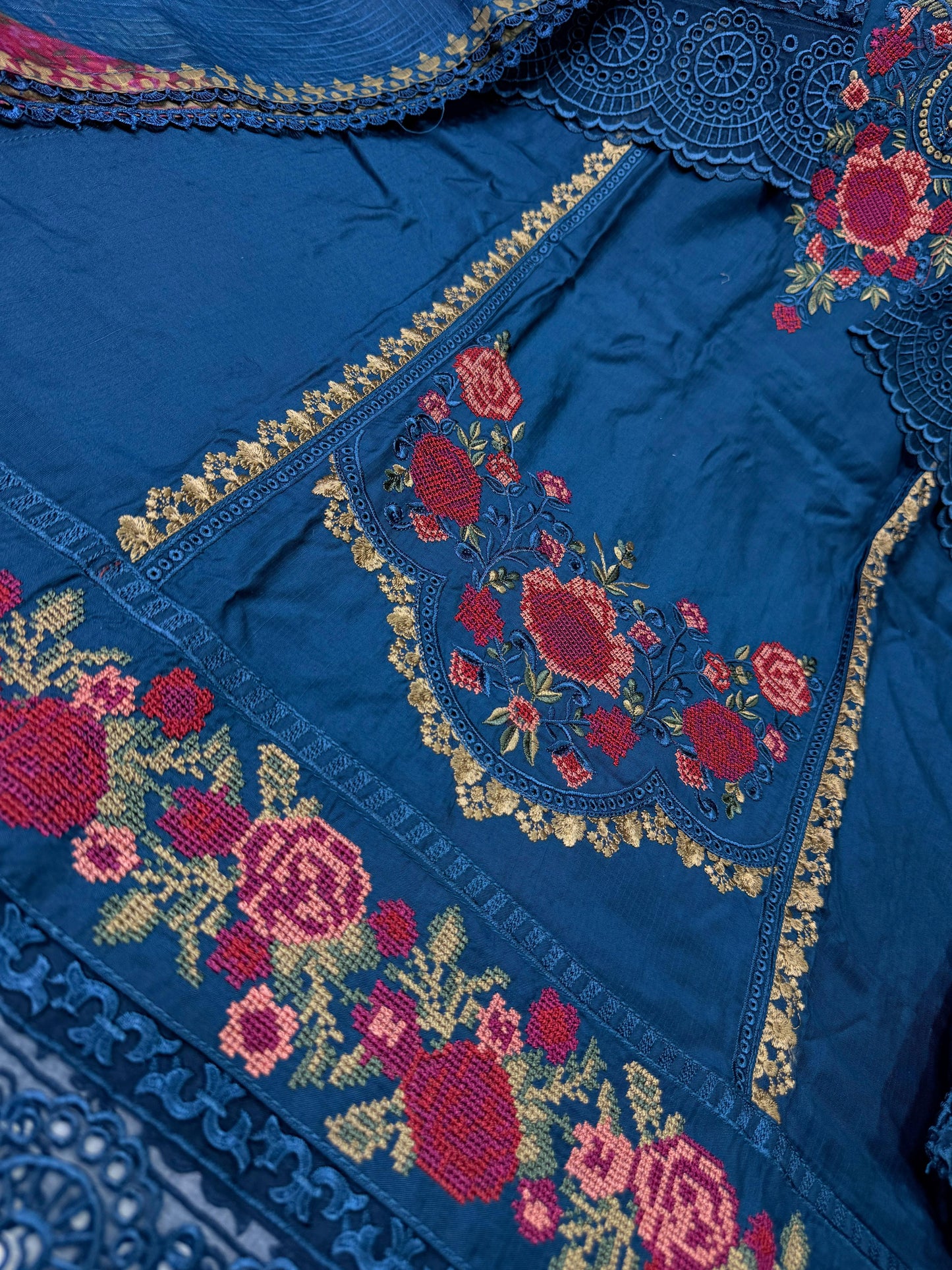 ASIM JOFA. Inspired Dress With Beautiful Short & Embroided Dupatta 2025