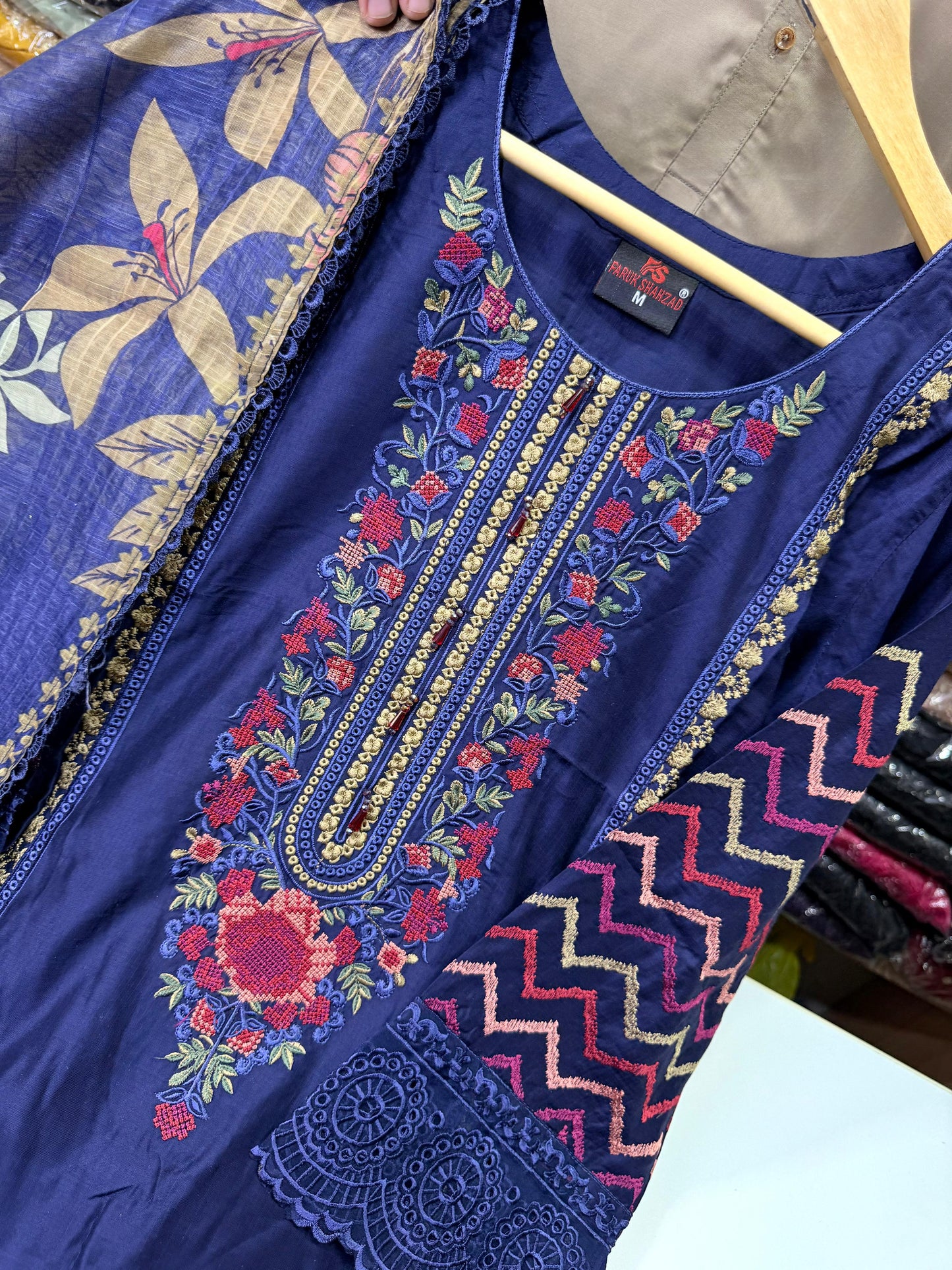 ASIM JOFA. Inspired Dress With Beautiful Short & Embroided Dupatta 2025
