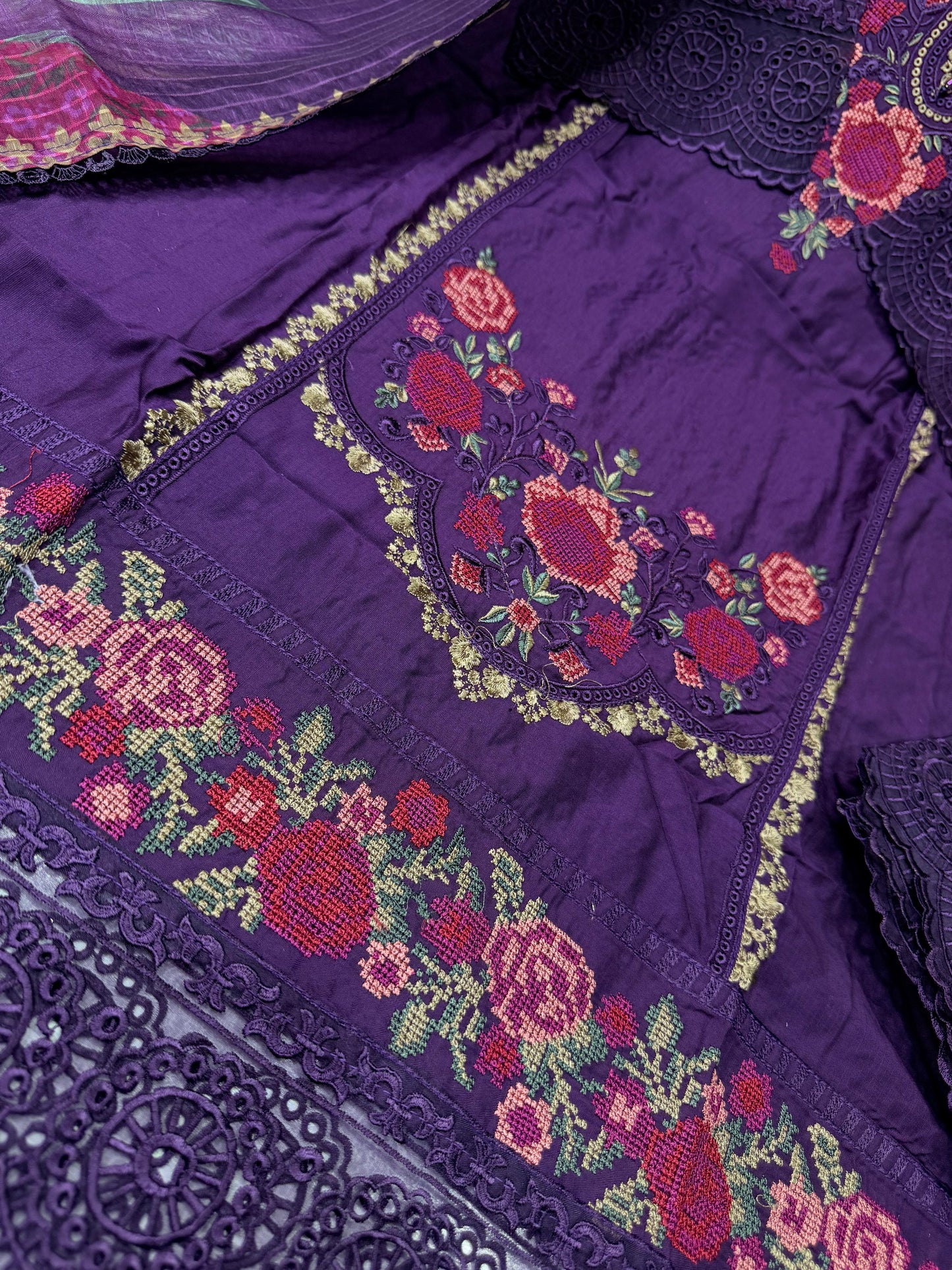 ASIM JOFA. Inspired Dress With Beautiful Short & Embroided Dupatta 2025
