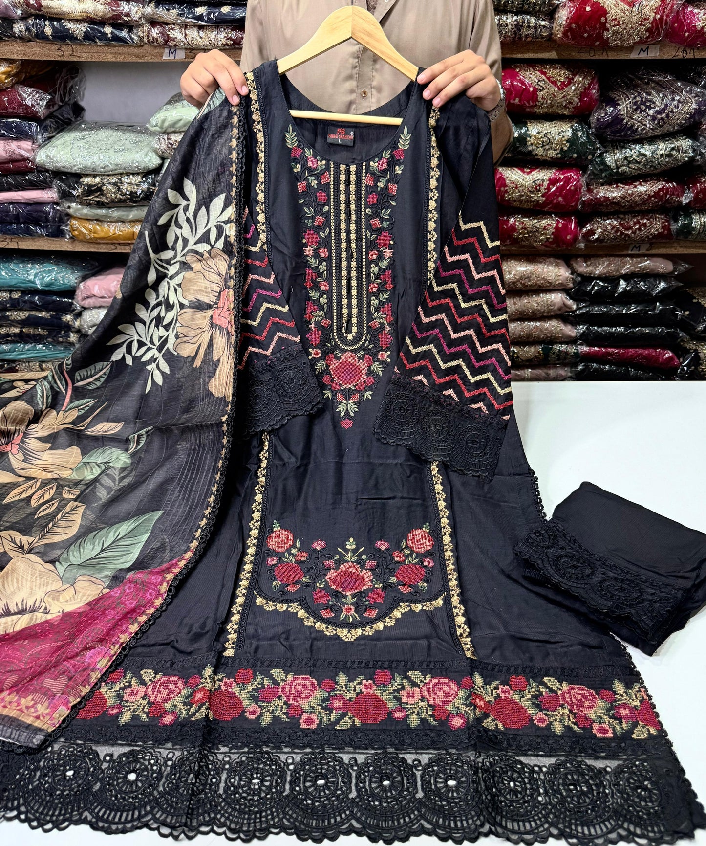 ASIM JOFA. Inspired Dress With Beautiful Short & Embroided Dupatta 2025
