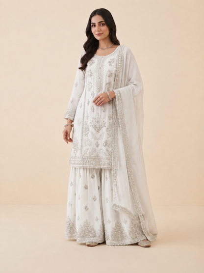 PB8952 White