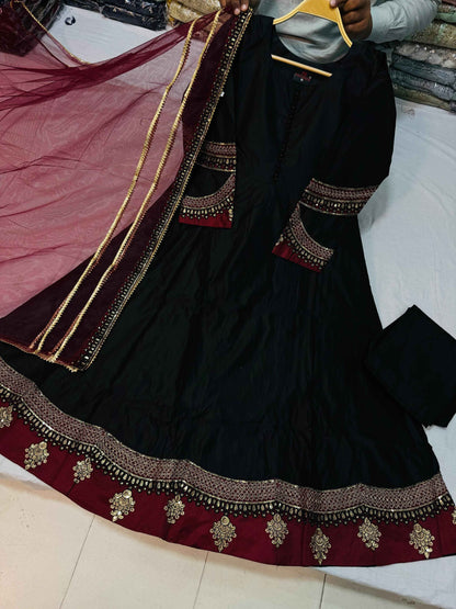 KHADDI FABRIC Beautiful Embroided Frock With Dupatta
