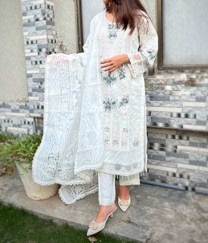 ORGANZA FABRIC Beautiful Embroidered Dress With Dupatta Collection 2025