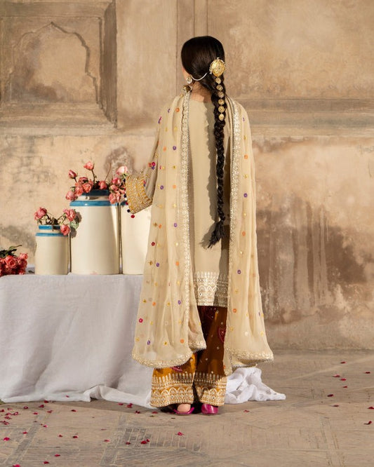 Karma Saj Dhaj 526 Beige & Mustard