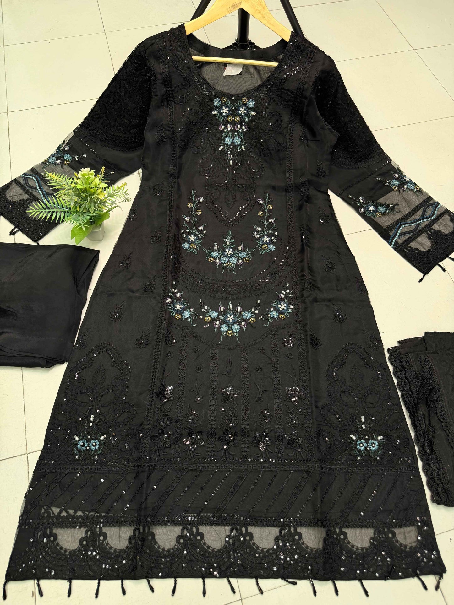ORGANZA FABRIC Beautiful Embroidered Dress With Dupatta Collection 2025