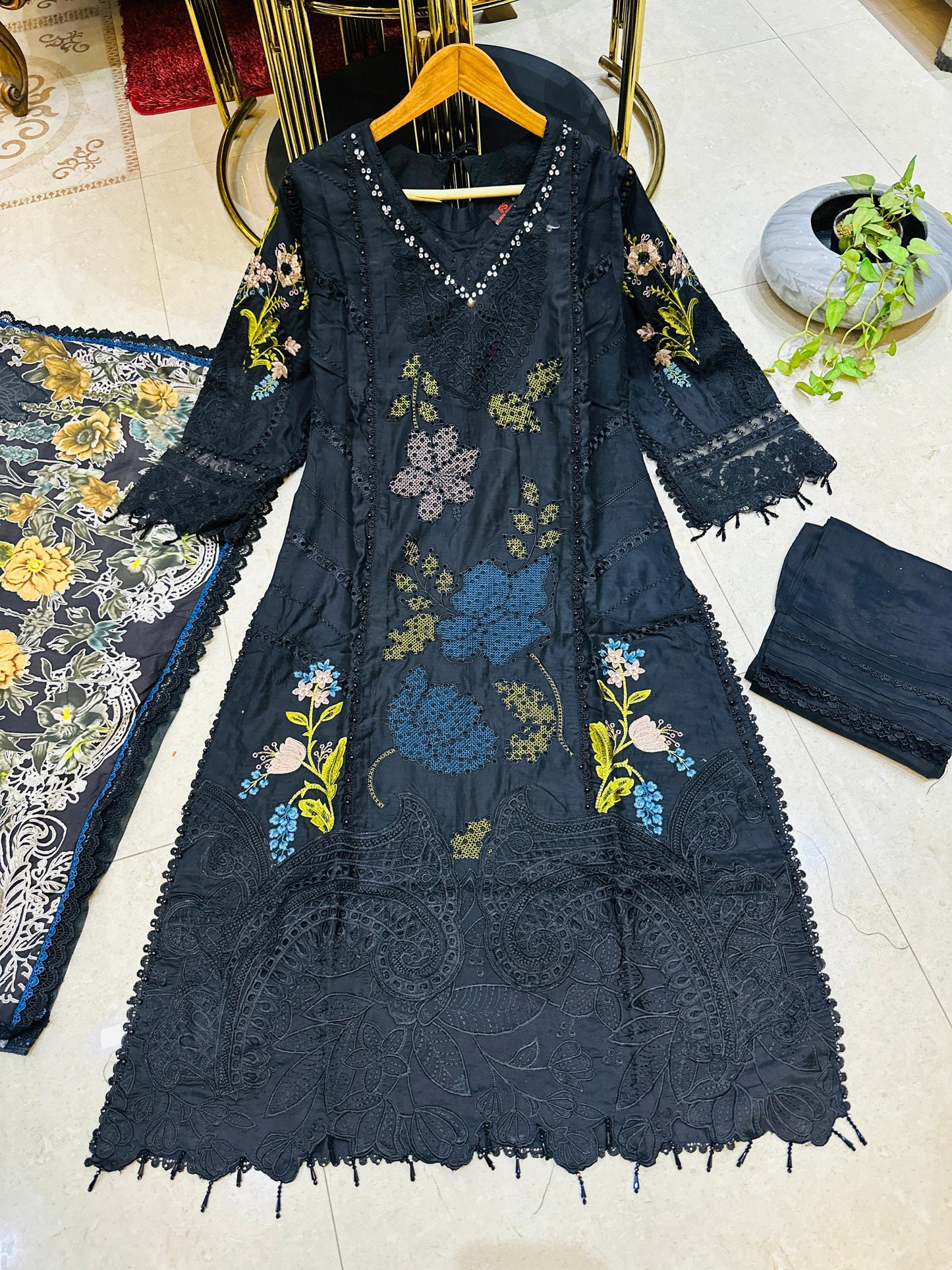 SG1478 Chikan kari Viscose Black
