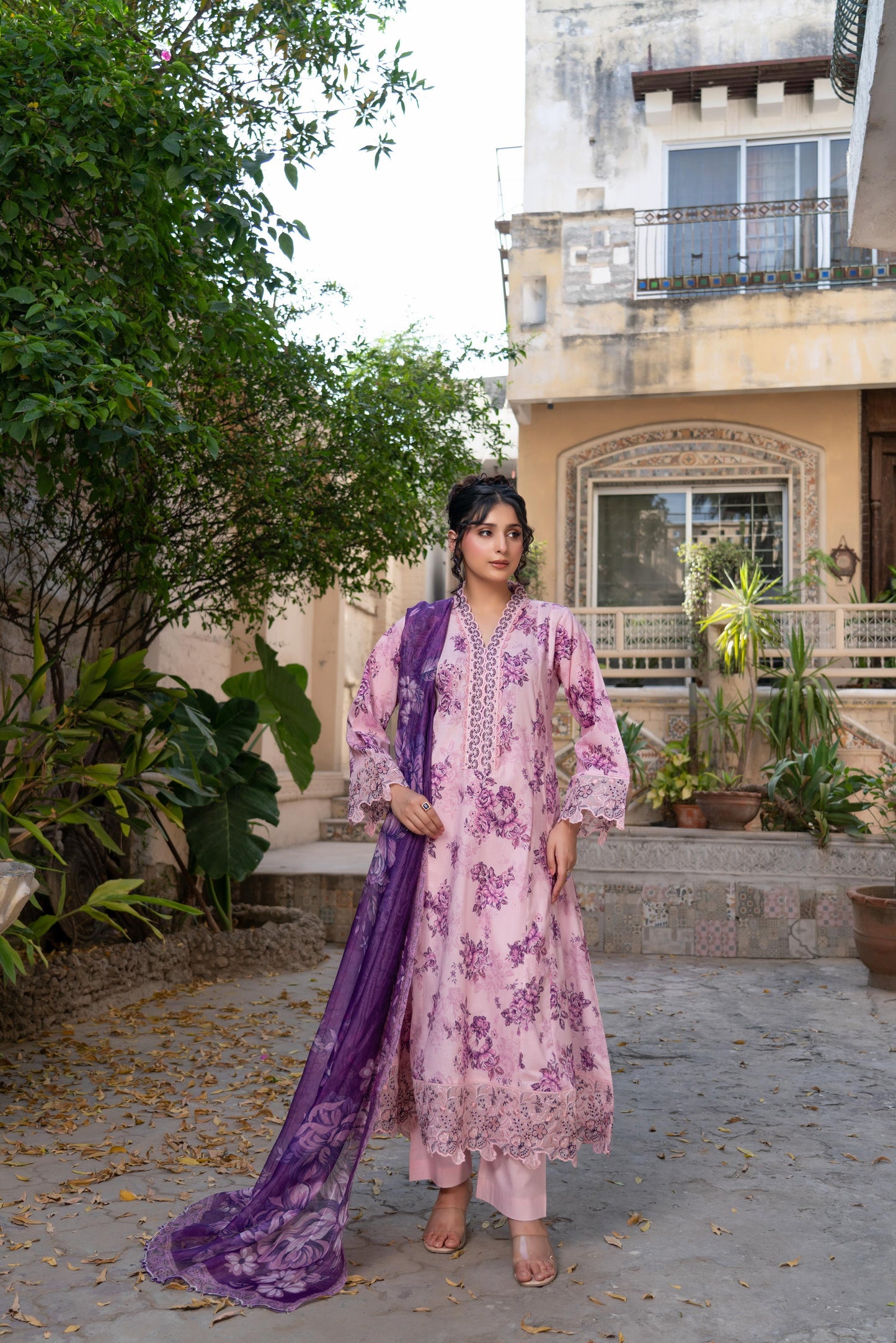 Munria Lawn Pink