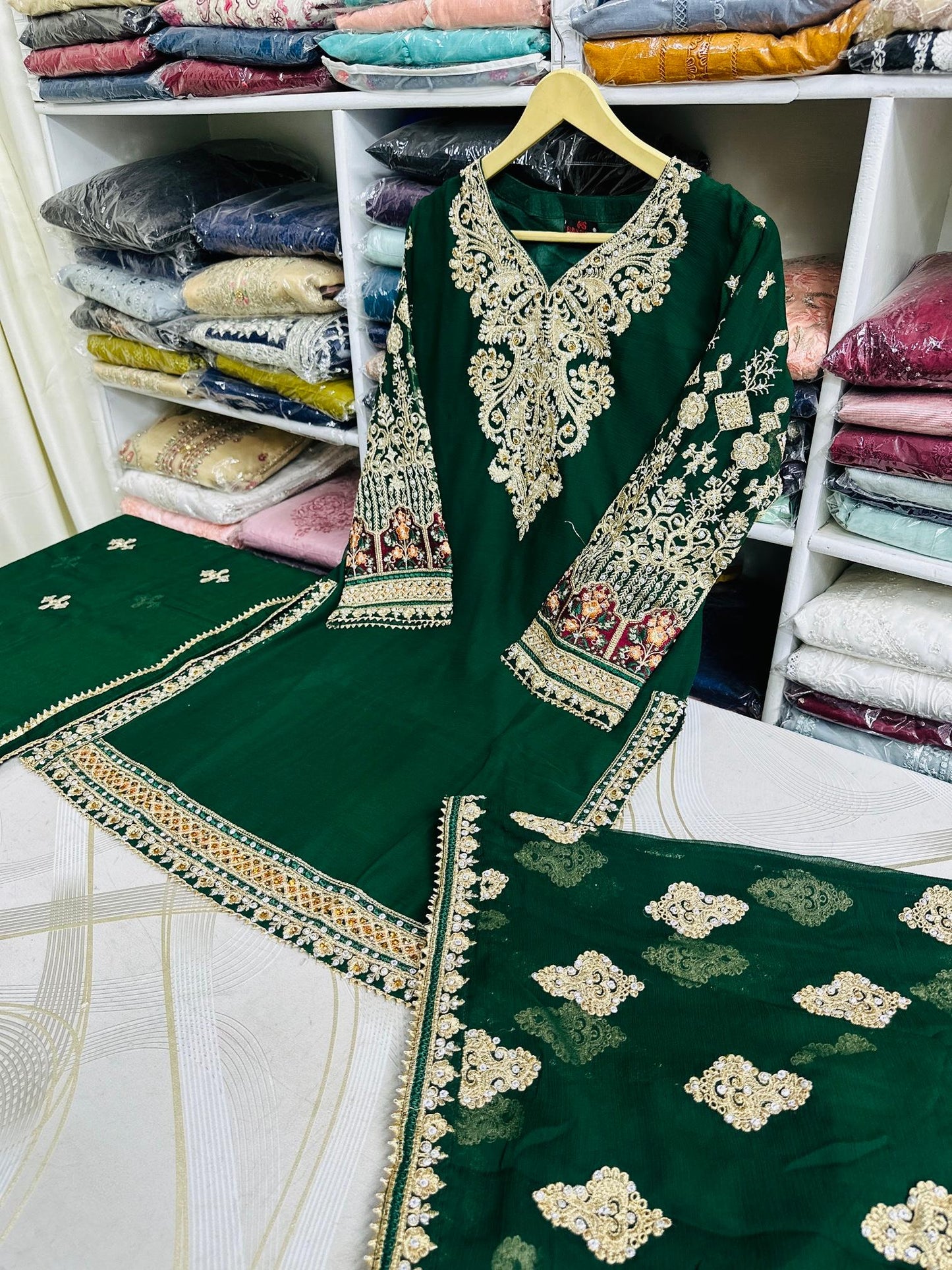 PB8592 Green