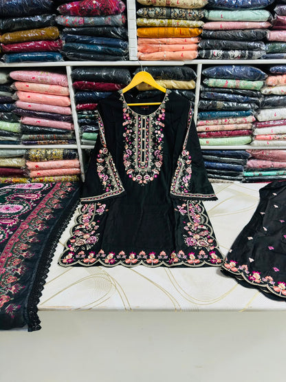 PB6482 Black