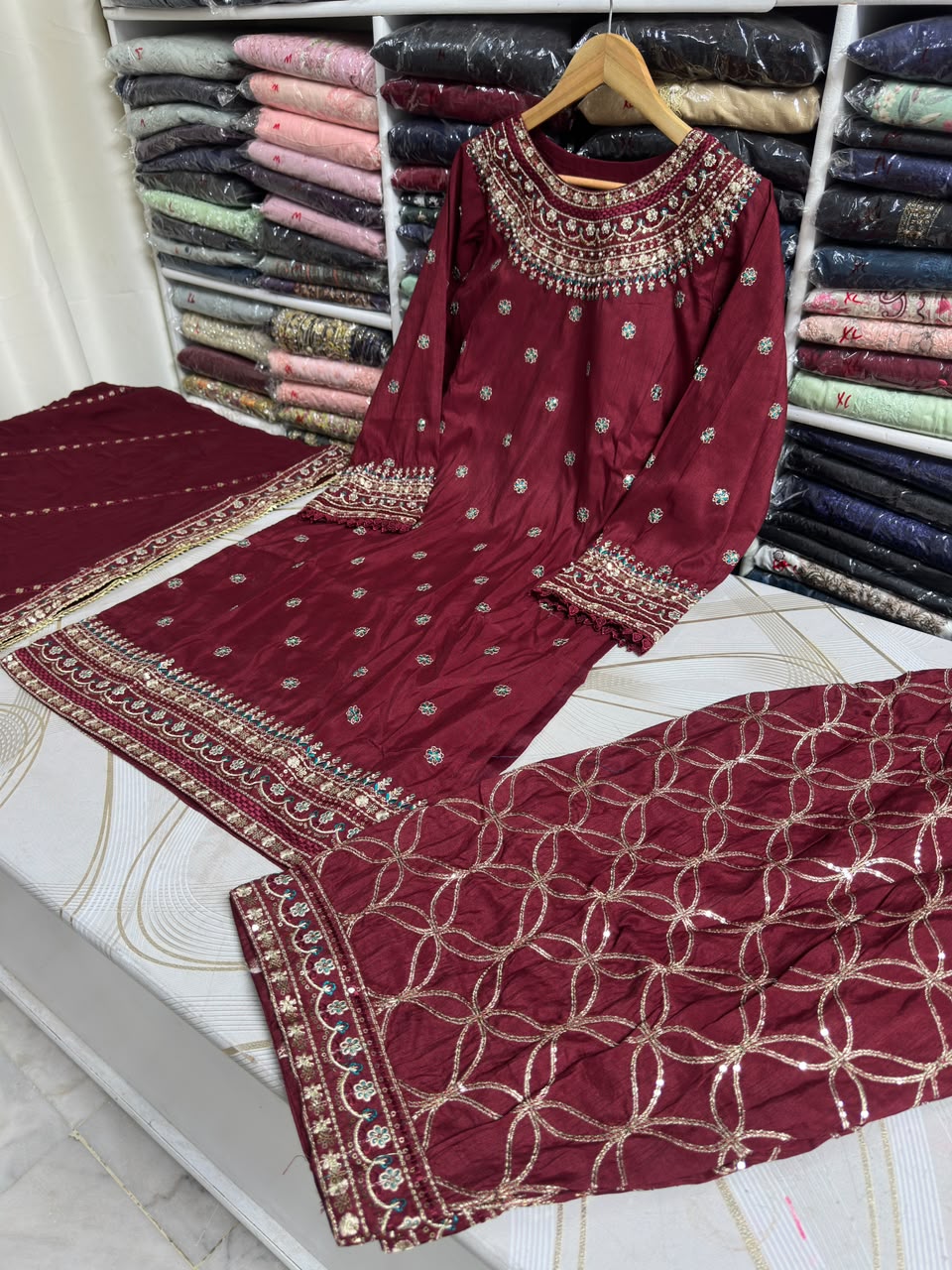 SG2527 Mehroon