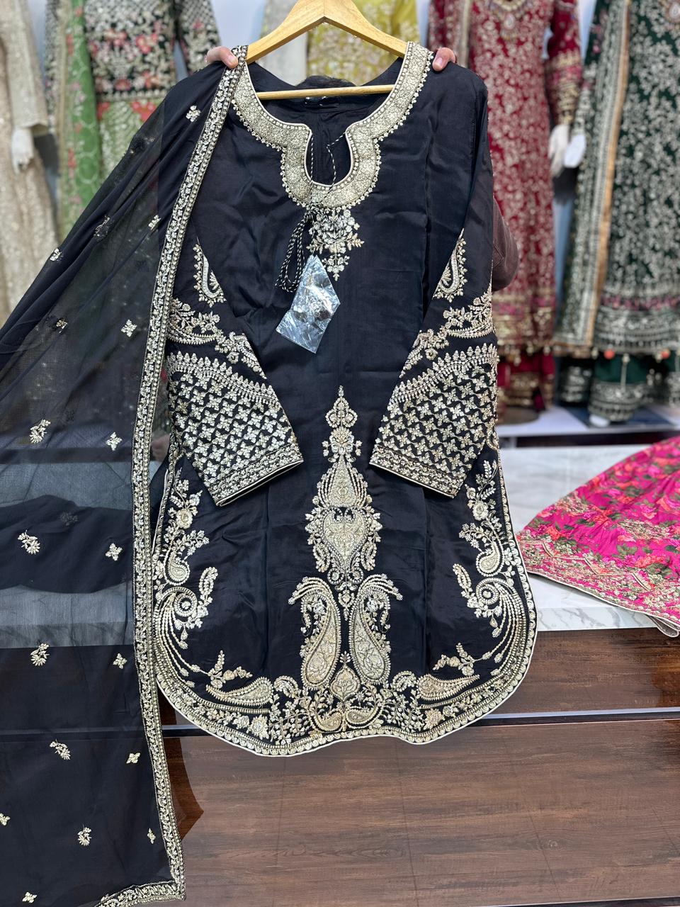 SJ 944 Black
