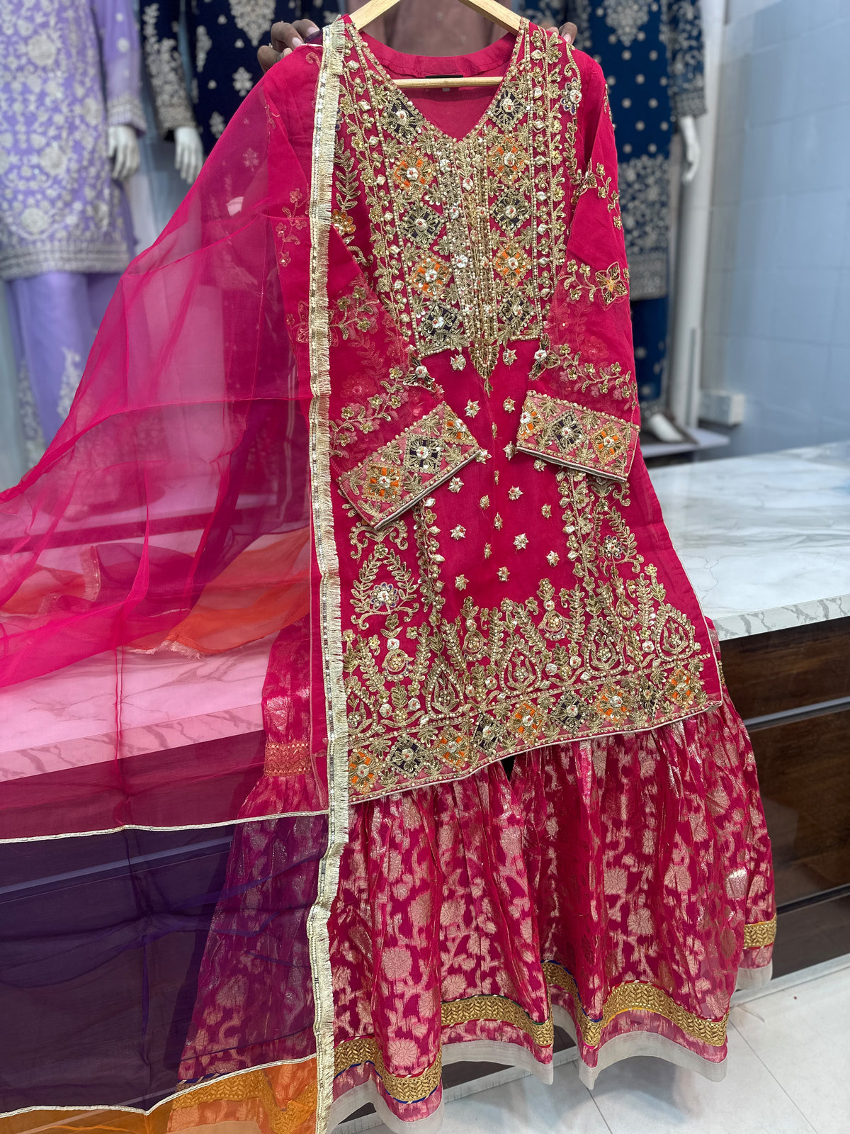 SL657 Magenta Pink