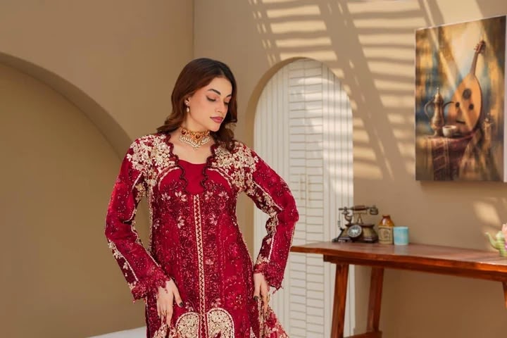 PBJ 2893 RED