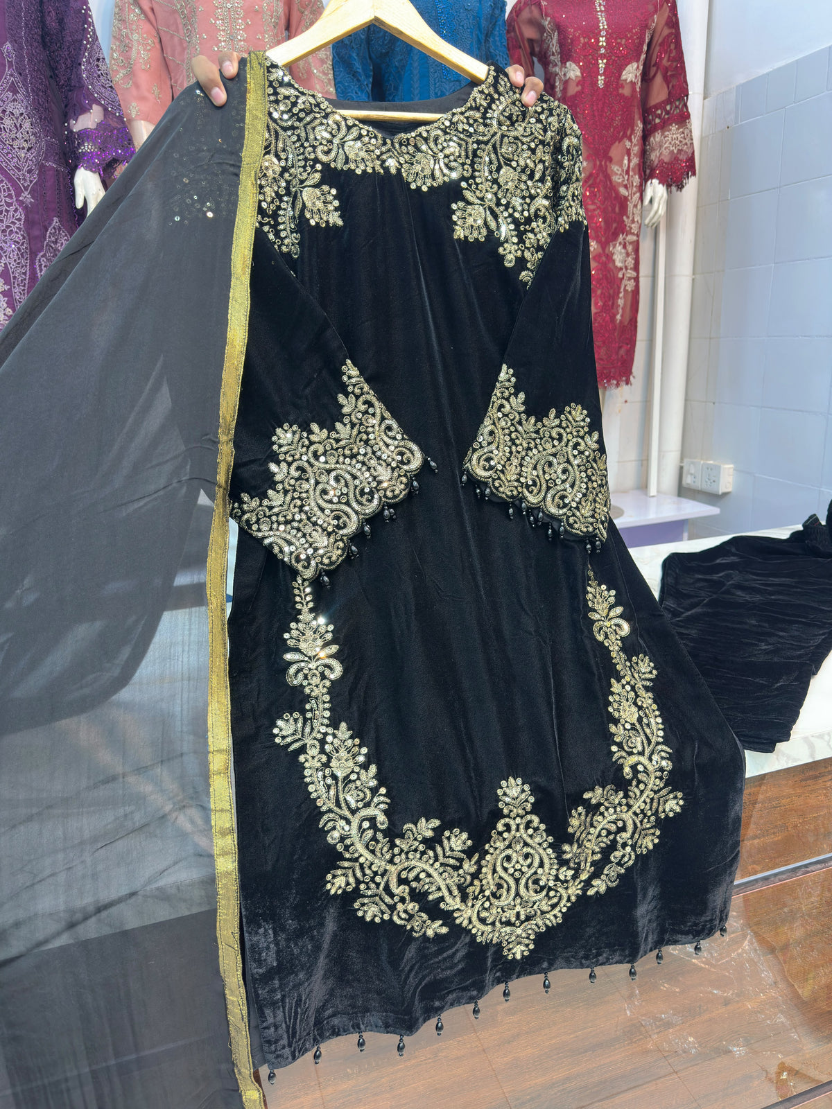 PB 560 BLACK