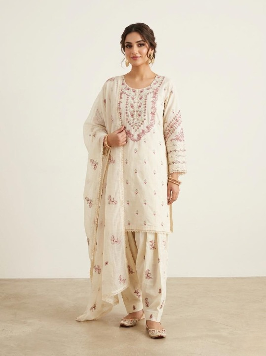 Embroidered Off-White 3pc Shalwar Kameez