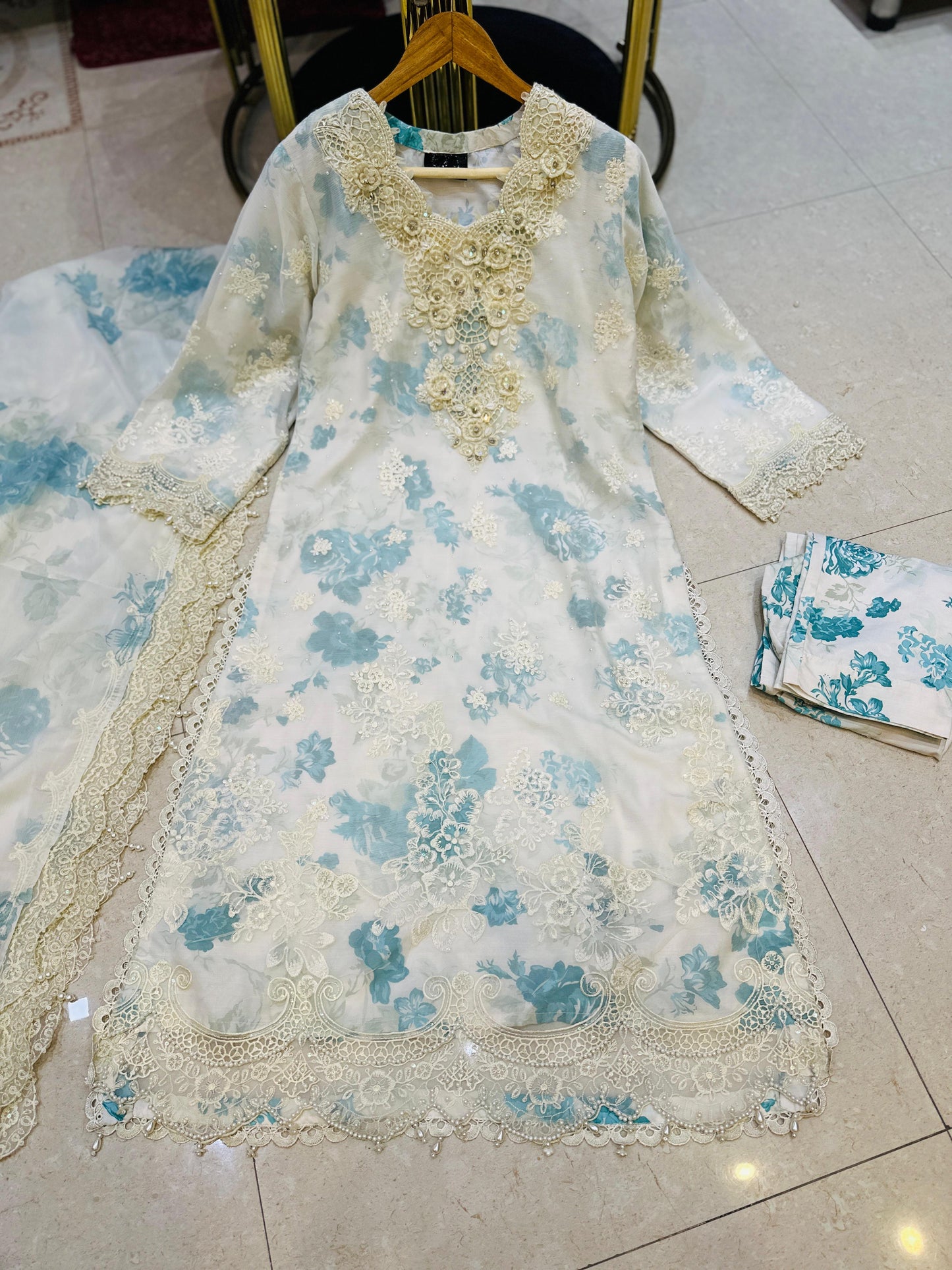 PB1697 Blue Blossom