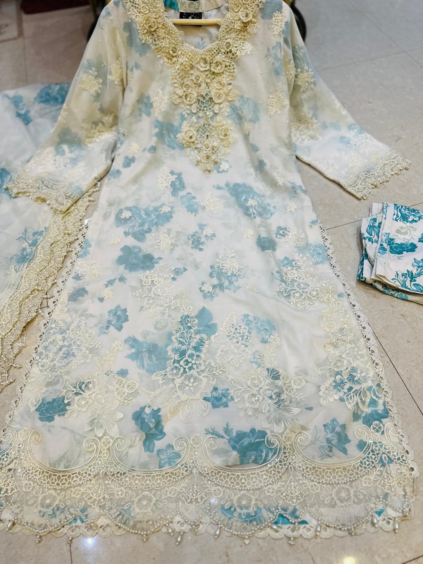 PB1697 Blue Blossom