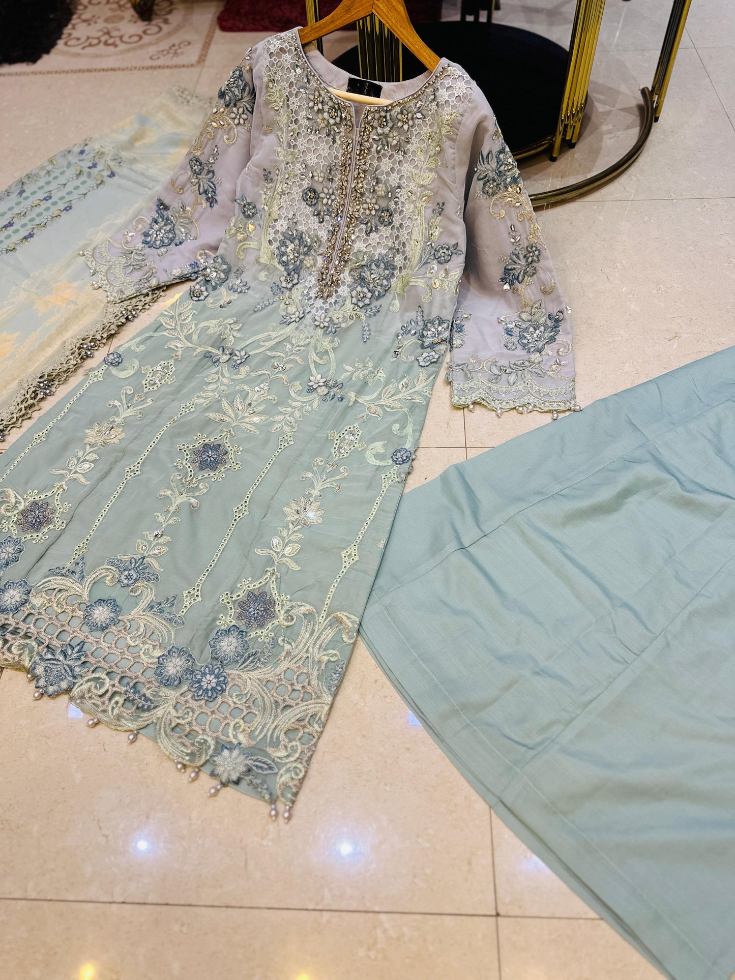 PB1698 Blue