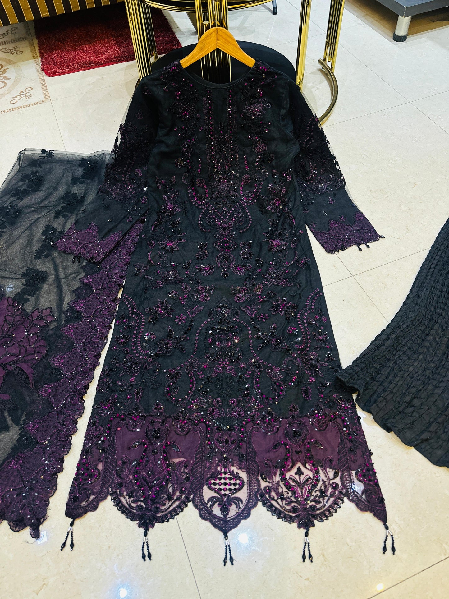 PB1671 Black