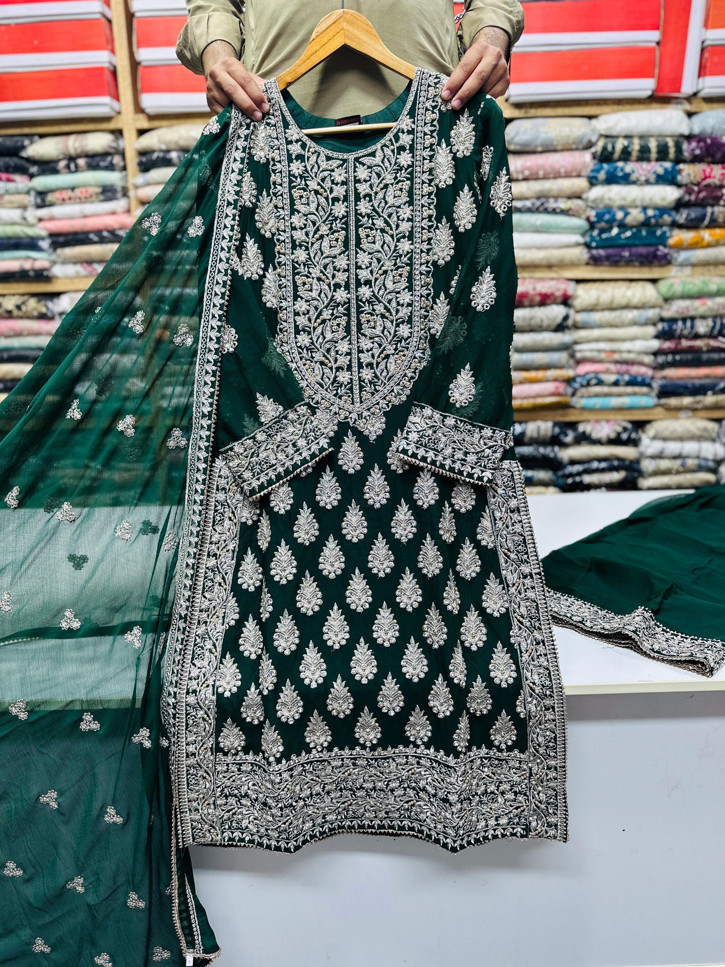 PB1738 Green