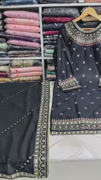 SG2527 Black