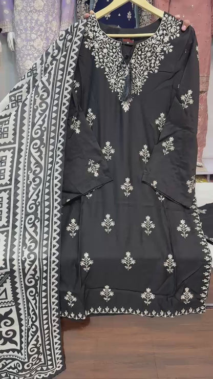 PB729 Black