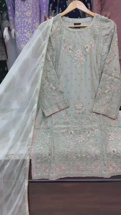 SG730 Viscose Pistachio Green