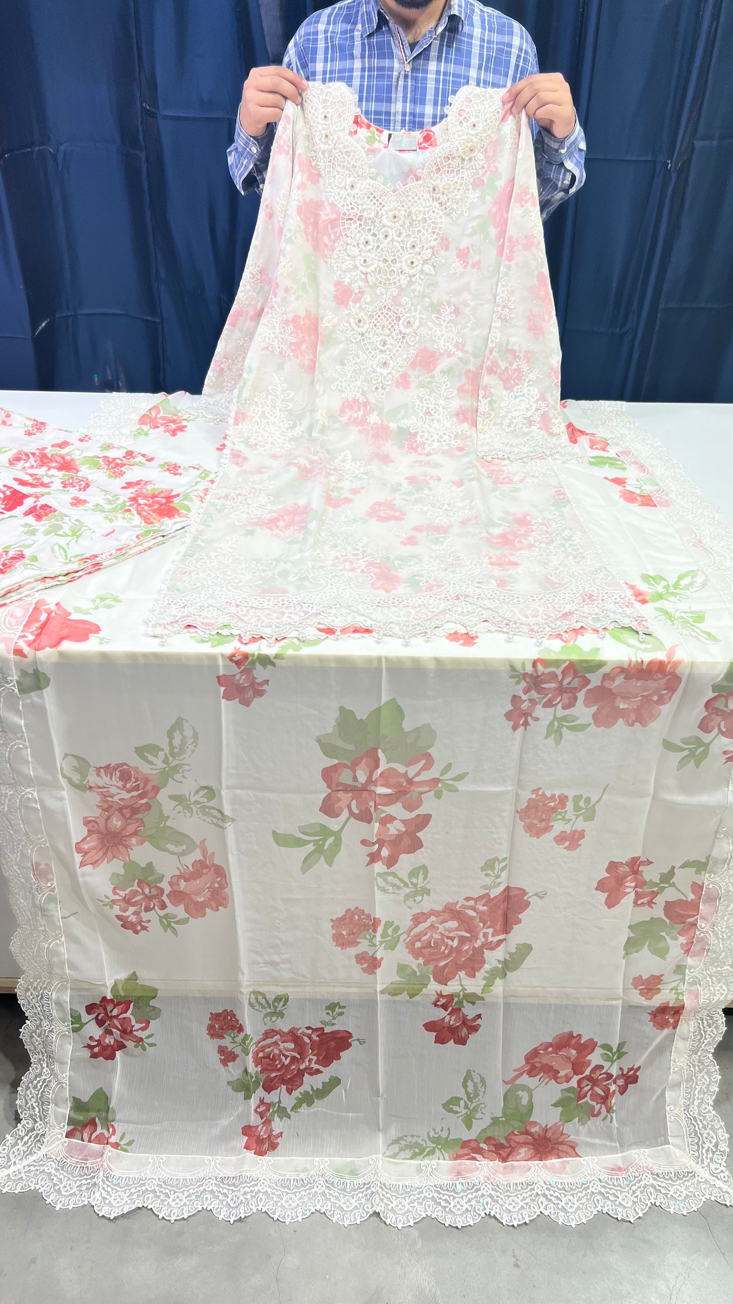 Maria B Inspired Chiffon Thread Work Hit Article – Floral Prints with Embroidered Chiffon Dupatta